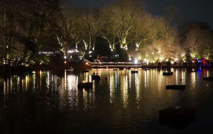 See Federnbaumpark in Dortmund für die Phantastische Lichterweihnachtsmarkt